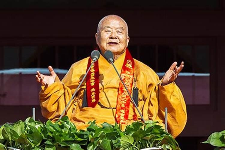 密宗障气指什么……我和朋友去吃饭,有一个人说,你有一个朋友身上有障气...
