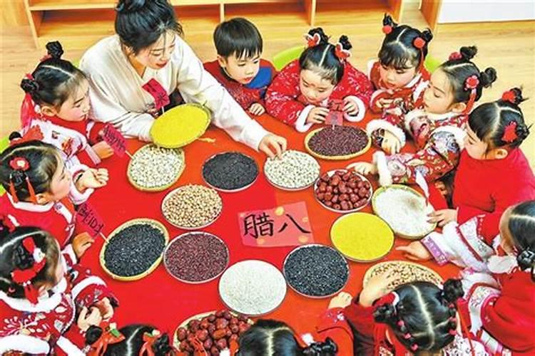 梦见去世的奶奶和在世的爷爷的预兆