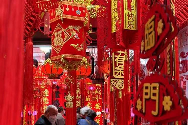 算命究竟能不能相信。但是有个算命的算我的前程真的很准,巧合么百度...