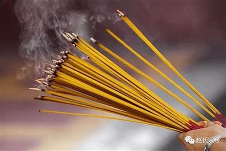 七月十五当天能烧纸吗烧给谁的？