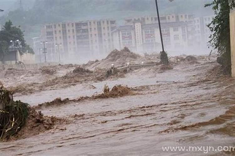 梦见洪水代表什么寓意 梦见洪水代表什么含义