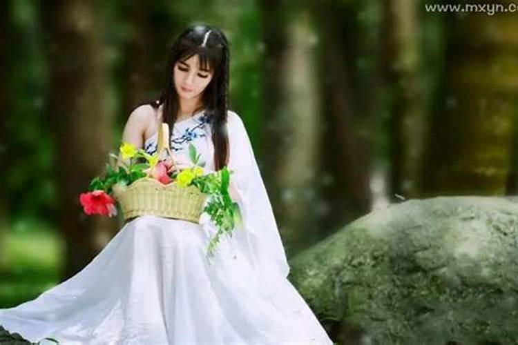 梦见穿白色衣服的人的预兆