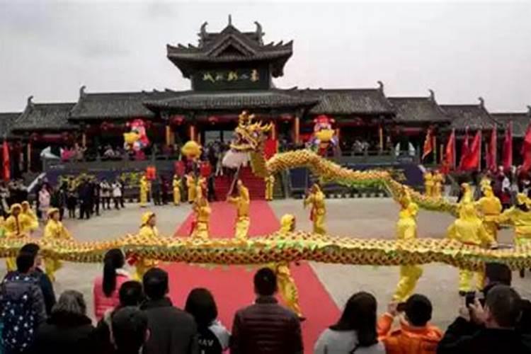 中国传统节日春节的介绍和习俗
