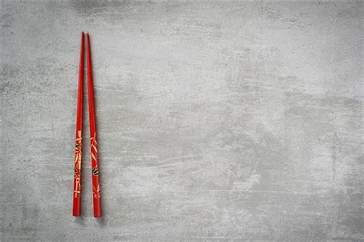 梦见已去世的外公微笑