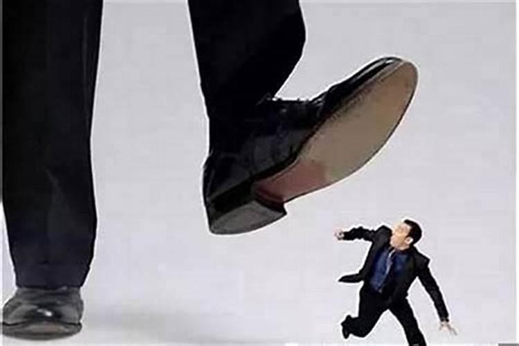 生活中屡犯小人该怎样化解？