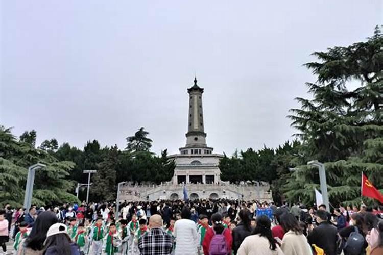 梦见去厕所很脏是什么预兆 梦见去厕所很脏好不好