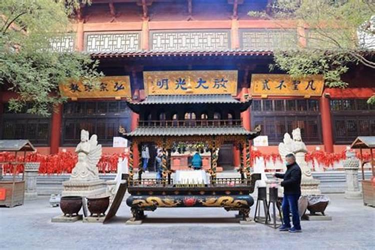 祭拜婴灵 给婴灵立神主牌 是要找神婆还是去什么庙里？求具体答案