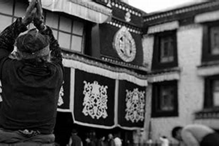梦见黑色棺材是吉还是凶？