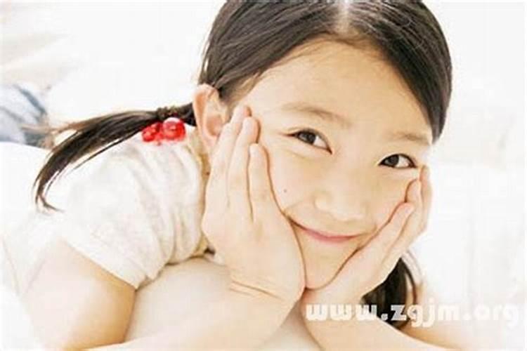 81年属鸡女2025年每月运势及运程详解