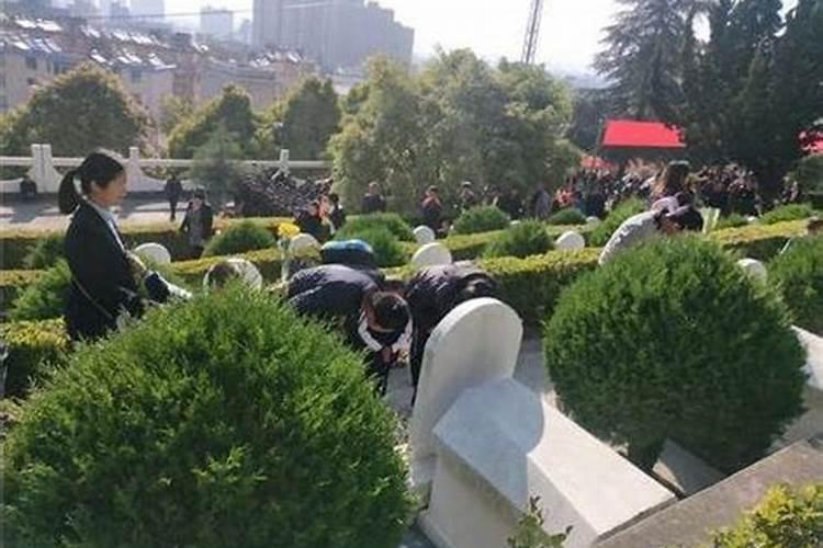 寒衣节为什么要烧纸