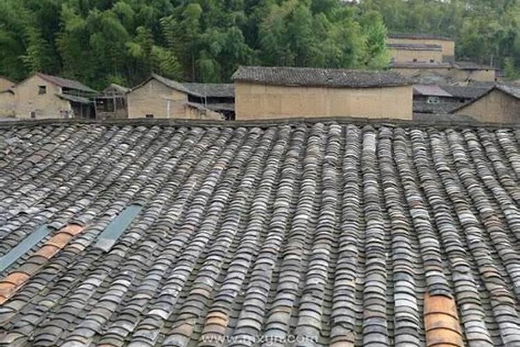 梦见老家的房子漏雨了的预兆