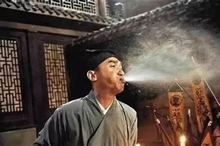 2000年农历11月17日出生的男孩选择什么材质的文昌塔好