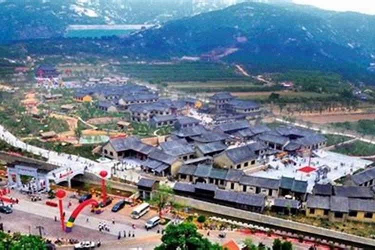 短文:家乡(招远)大年三十和初一滴风俗习惯