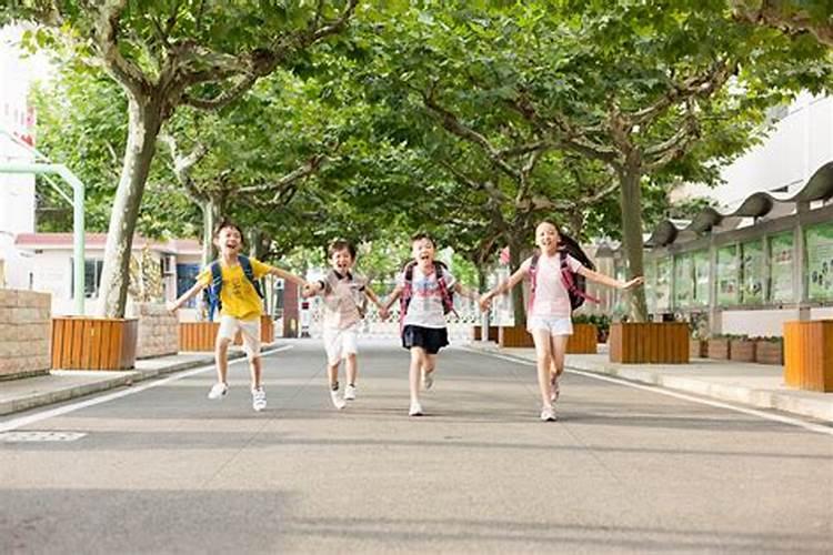 2025年农历4月20日出生的蛇宝宝好吗