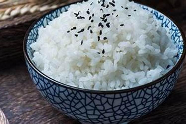 梦见大米饭是什么意思？