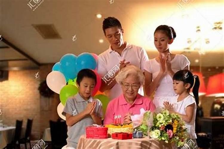 梦见己去世外婆过生日的预兆