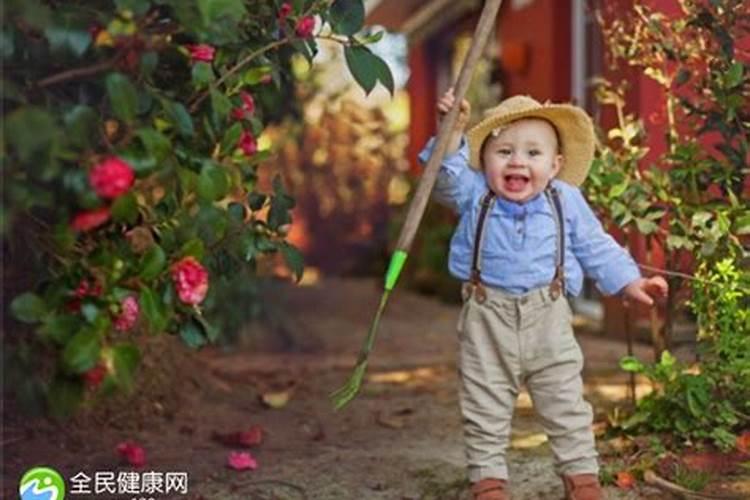 梦到活着的奶奶去世是怎么回事？