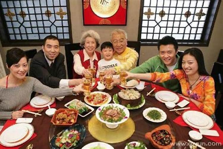 梦见聚餐自己没吃的预兆
