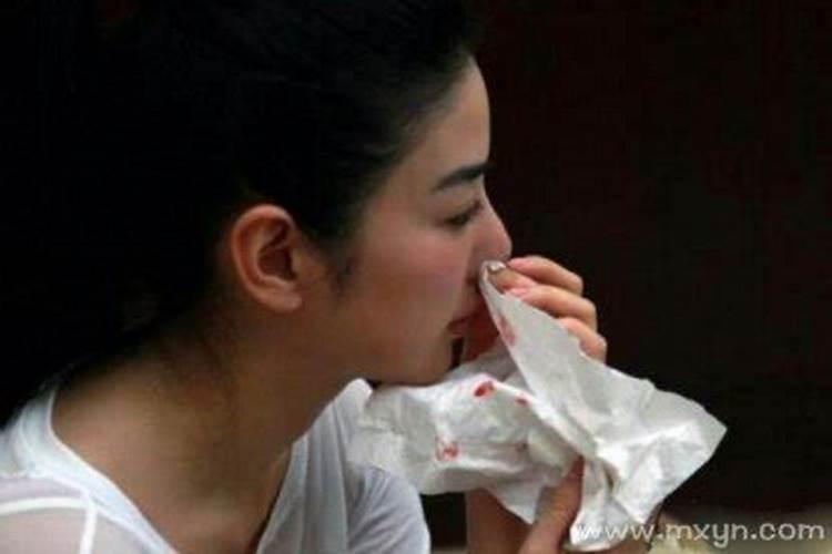 梦见被别人夸衣服好看的预兆
