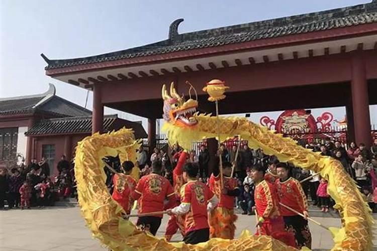 2025属龙犯太岁吗