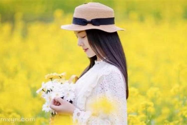 梦见女性熟人什么意思