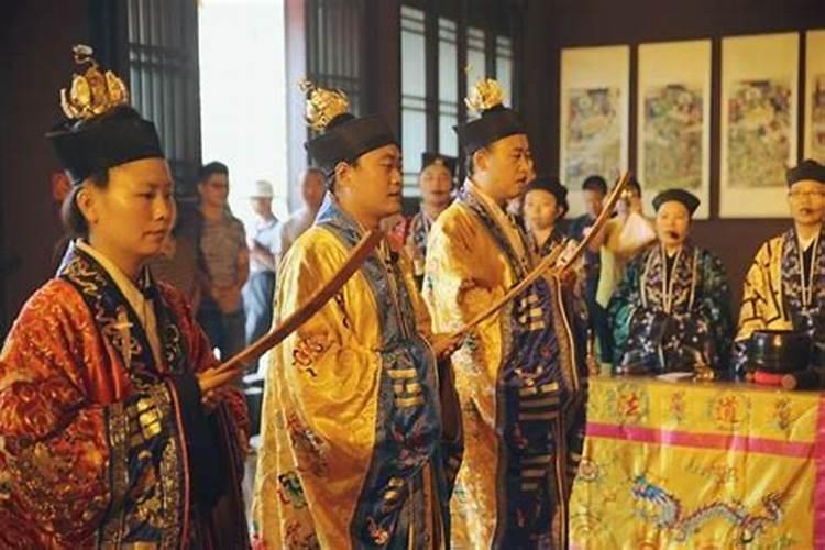做道士和做和尚的区别？