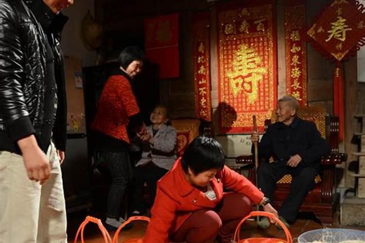 当今学个看风水的很容易轻松地挣钱,化解一个事情就有几百上千元了,帮...