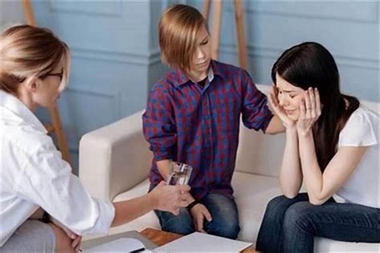 梦见女朋友生病什么意思？