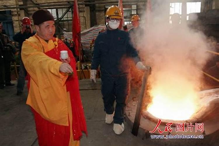 超度冤亲债主的咒语 超度亡灵抄写什么经书
