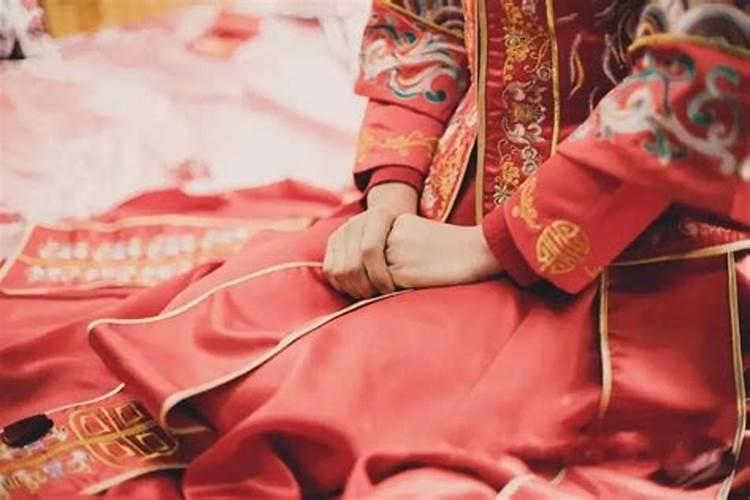 脚上带红绳子代表什么意思 红绳辟邪招财吗？