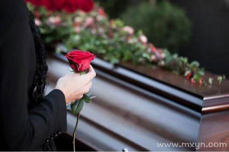 梦见女人生孩子孩子死了的预兆