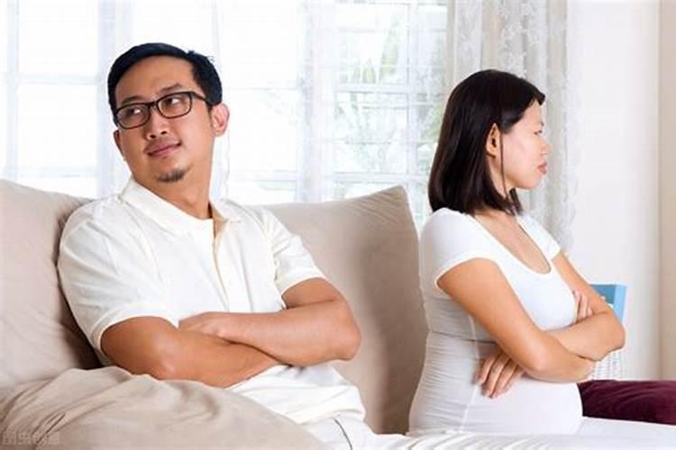 梦见老公前女友都回来找他有什么预兆？是什么意思？