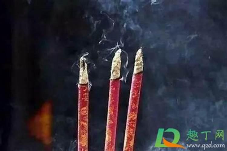 梦见被蛇咬伤手出血的预兆