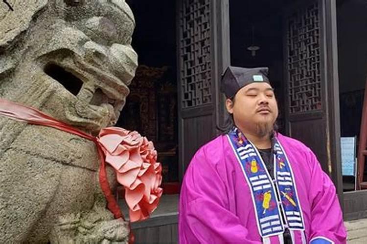 中元节上坟纸钱能收到吗中元节上坟纸钱有哪些忌讳