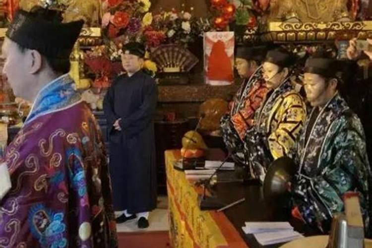 属鸡男和什么属相最配