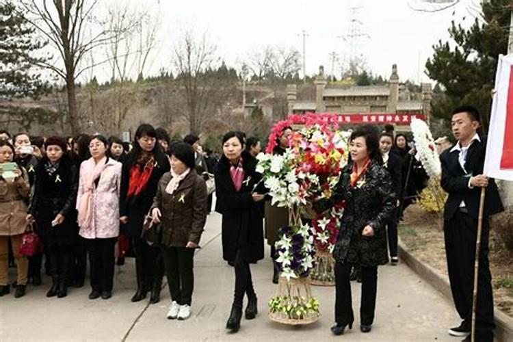 八字算命:伤官和食神是什么意思？