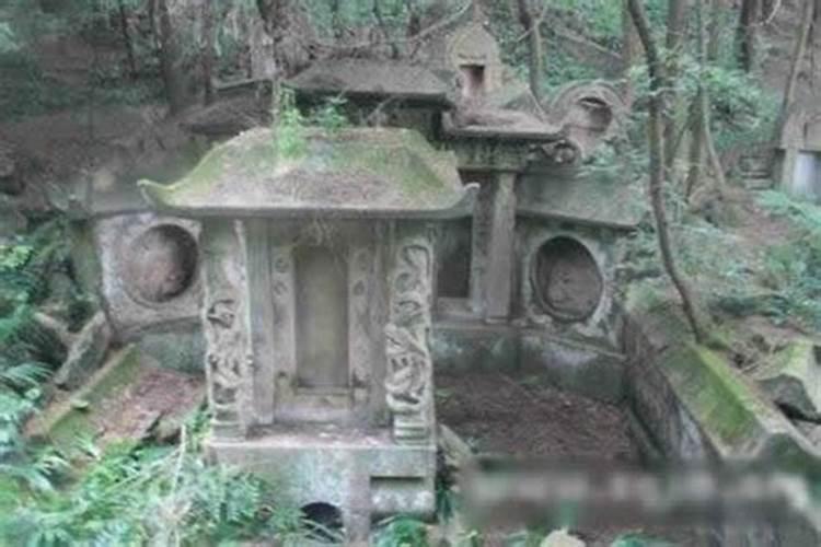 梦见在墓地建房子的预兆