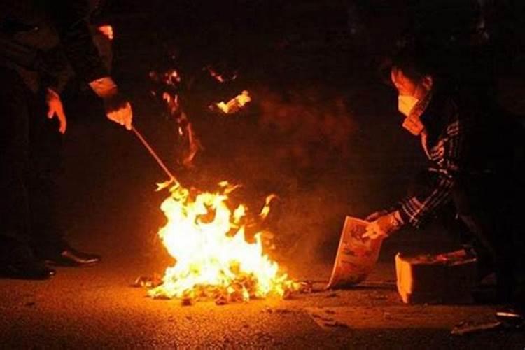 寒衣节怎么祭奠亲人 寒衣节烧纸最佳时间