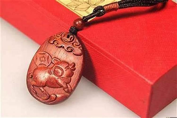 本命年虎戴什么好