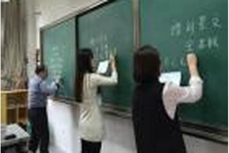 怎么和天蝎座女生聊天