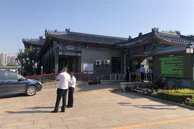 在殡仪馆举办追悼会参加好吗