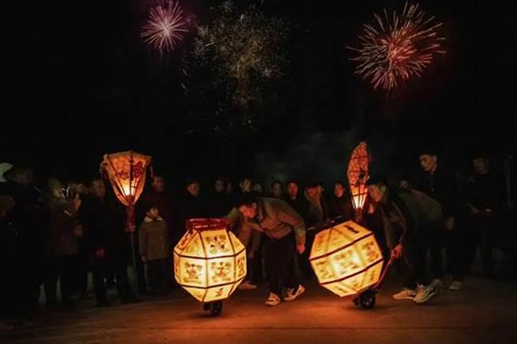 您好,平江的春节作文400字