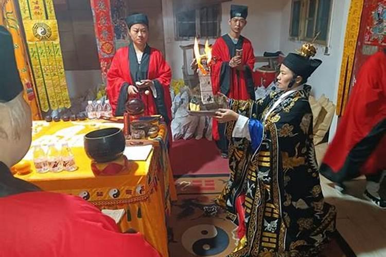 2025拜太岁哪天去最好