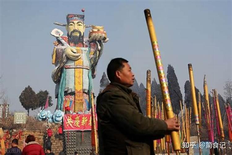 适合属鸡人长期佩戴的吉祥物适合属鸡人佩戴的物件有哪些