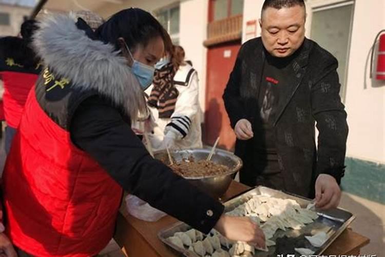 我是1962年11月26日晨2时生人,请问是什么星座,命运如何
