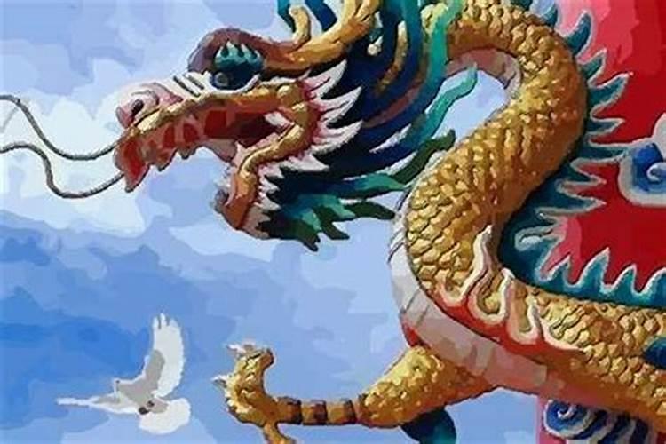 76年属龙女在2025年的运势和财运