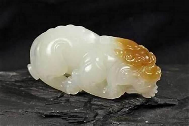 爱格翡翠有适合属虎的人佩戴的翡翠吗？