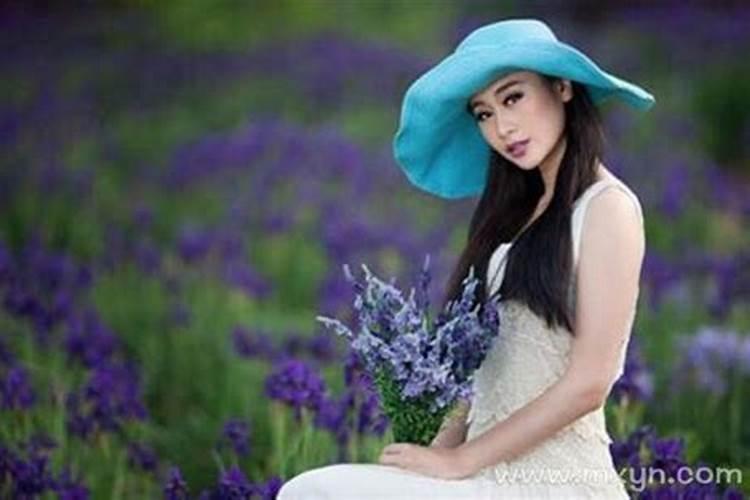 梦见和我的女同学亲热的预兆