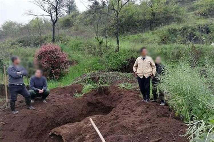 给祖先迁坟的事情请教各位仙长,我该怎么办？