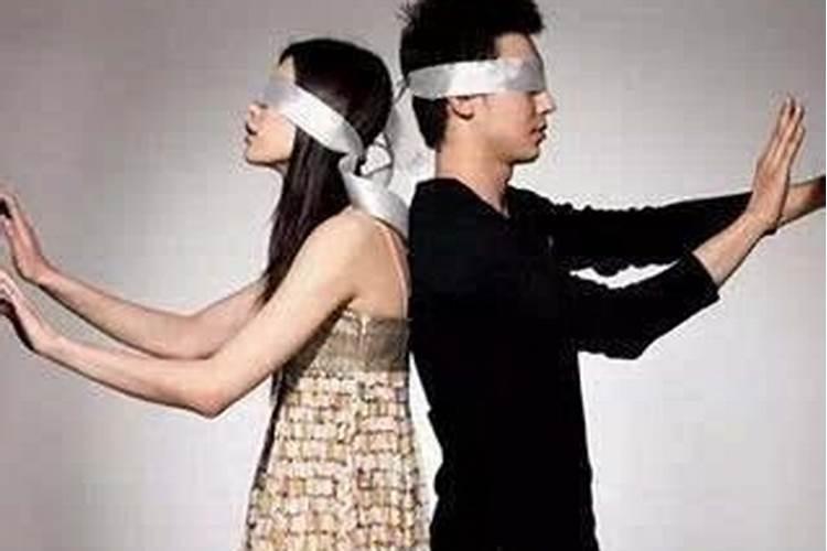 不适合戴银手镯的属相女人戴银的好处和禁忌